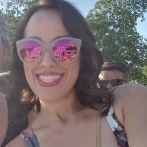 Meet your Posher, Natalie